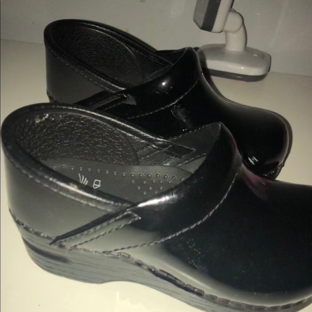 New Dansko child clogs
